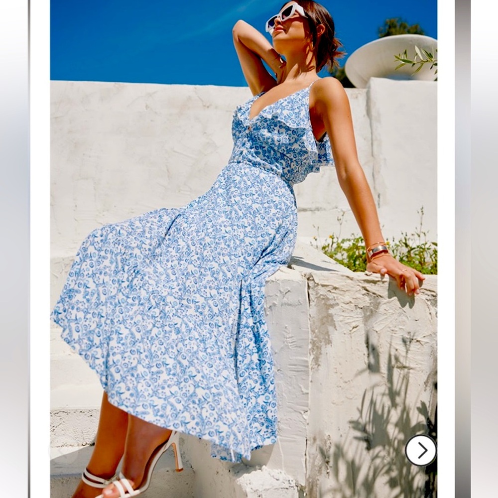 Francesca’s Charisse Blue Paisley Midi Dress
